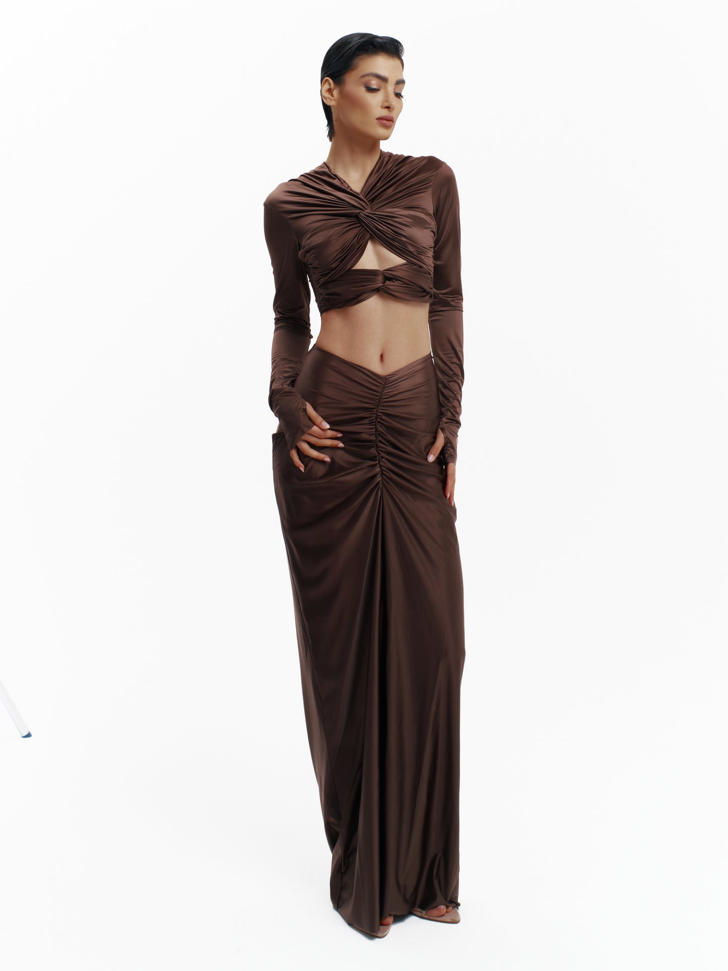 LOW & TWISTED - BROWN
