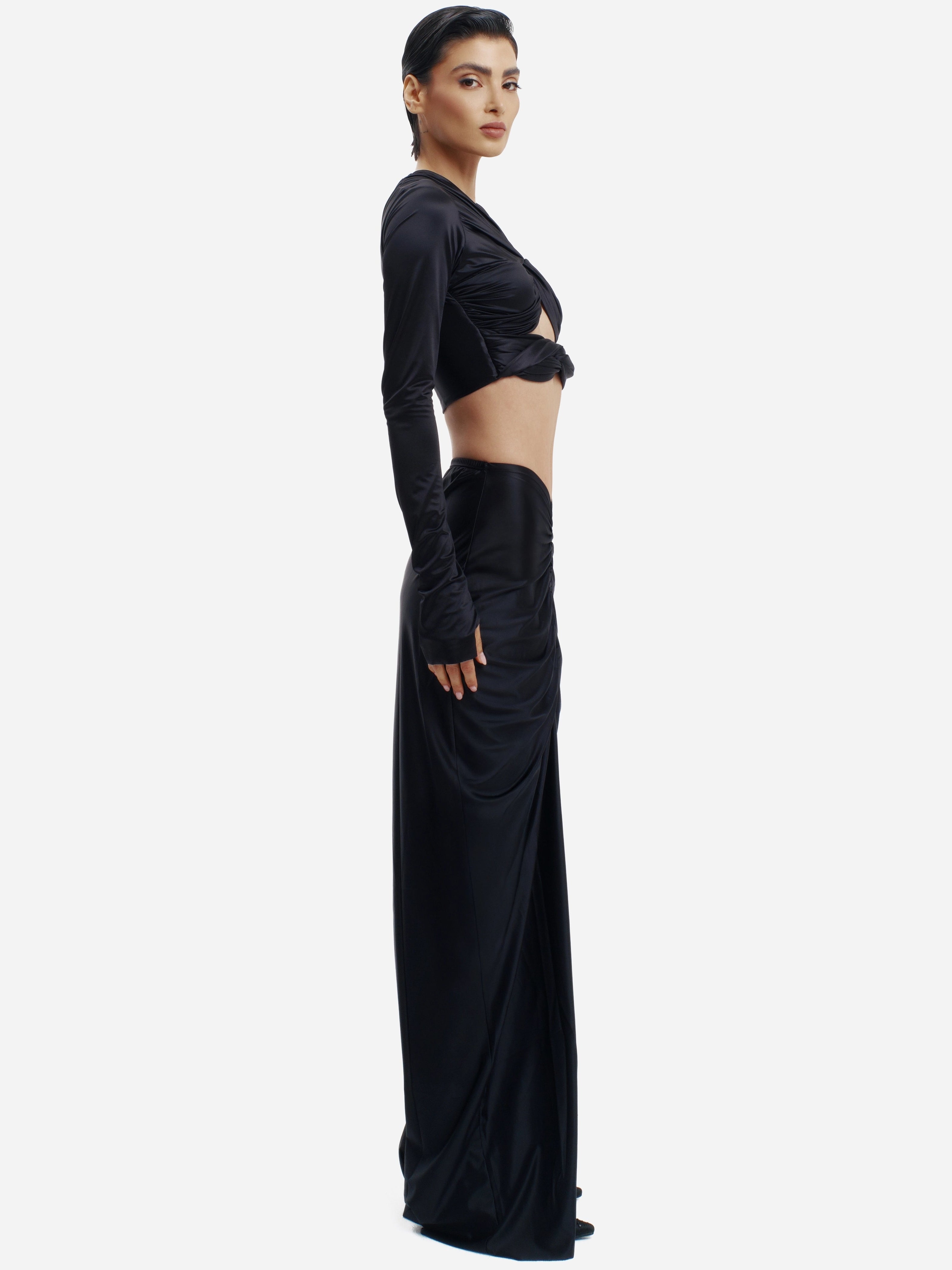 LOW & TWISTED - BLACK