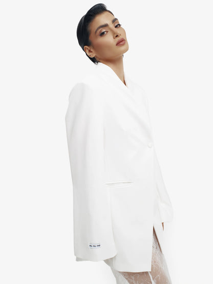 White tailored barathea blazer, luxe European style for confident professionals.