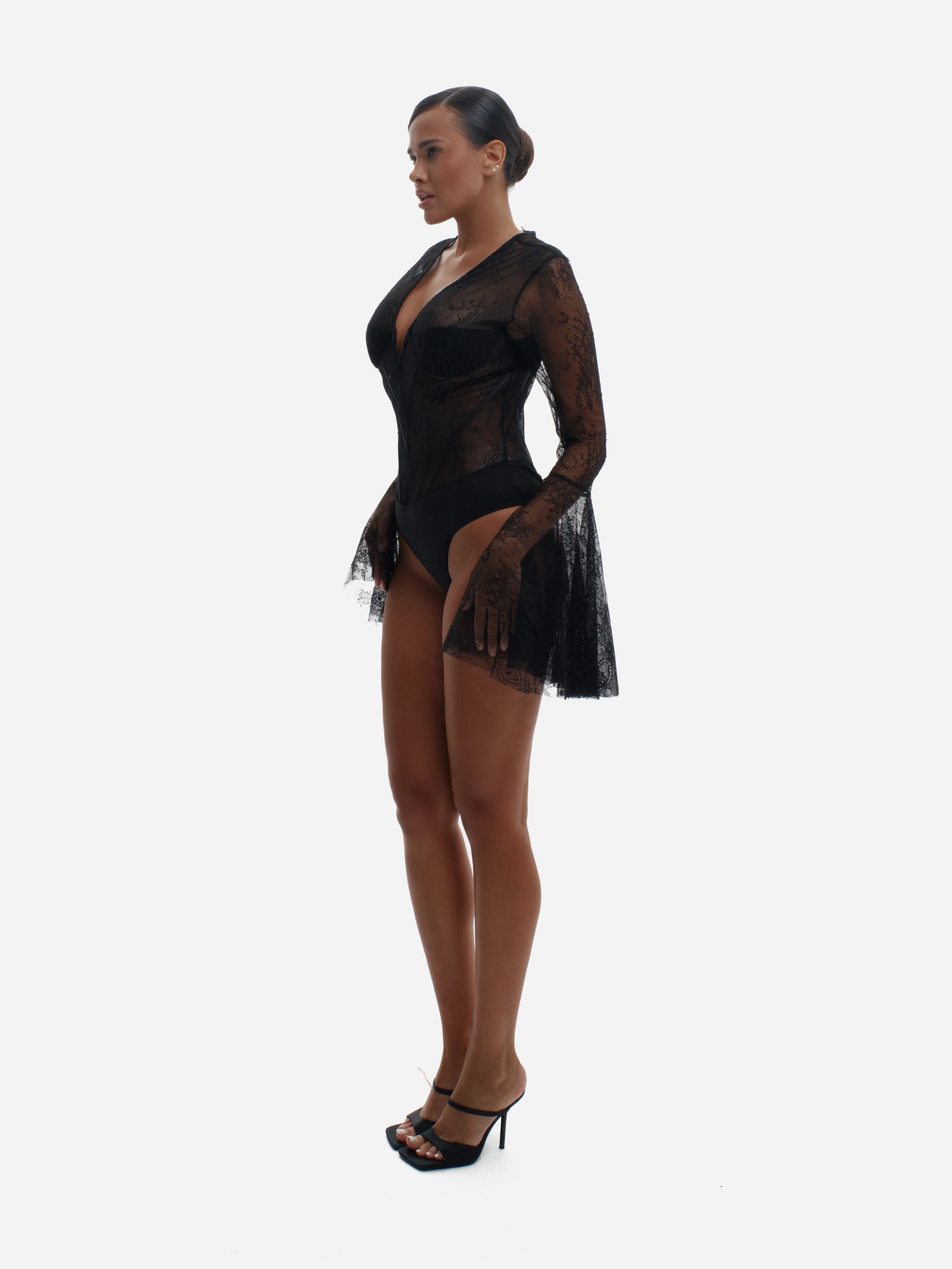 TOUCH ME NOT - BLACK